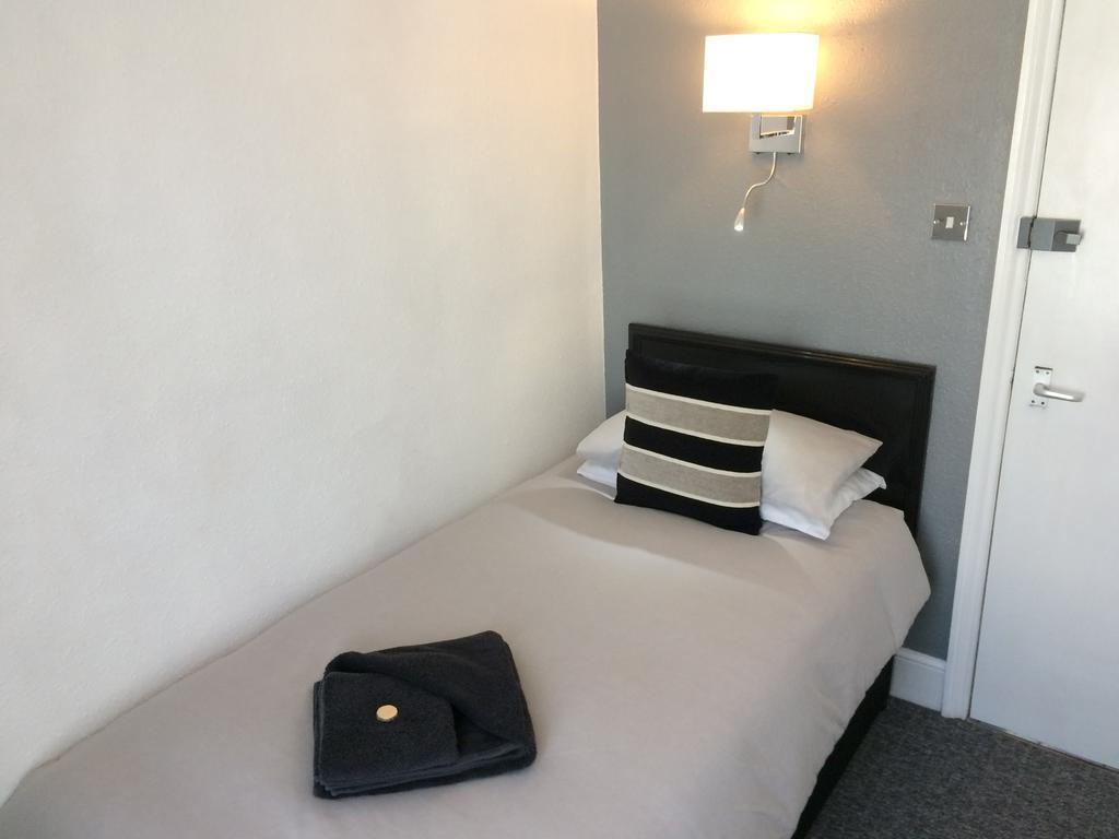 Apollo Guest House เฮสติงส์ ภายนอก รูปภาพ